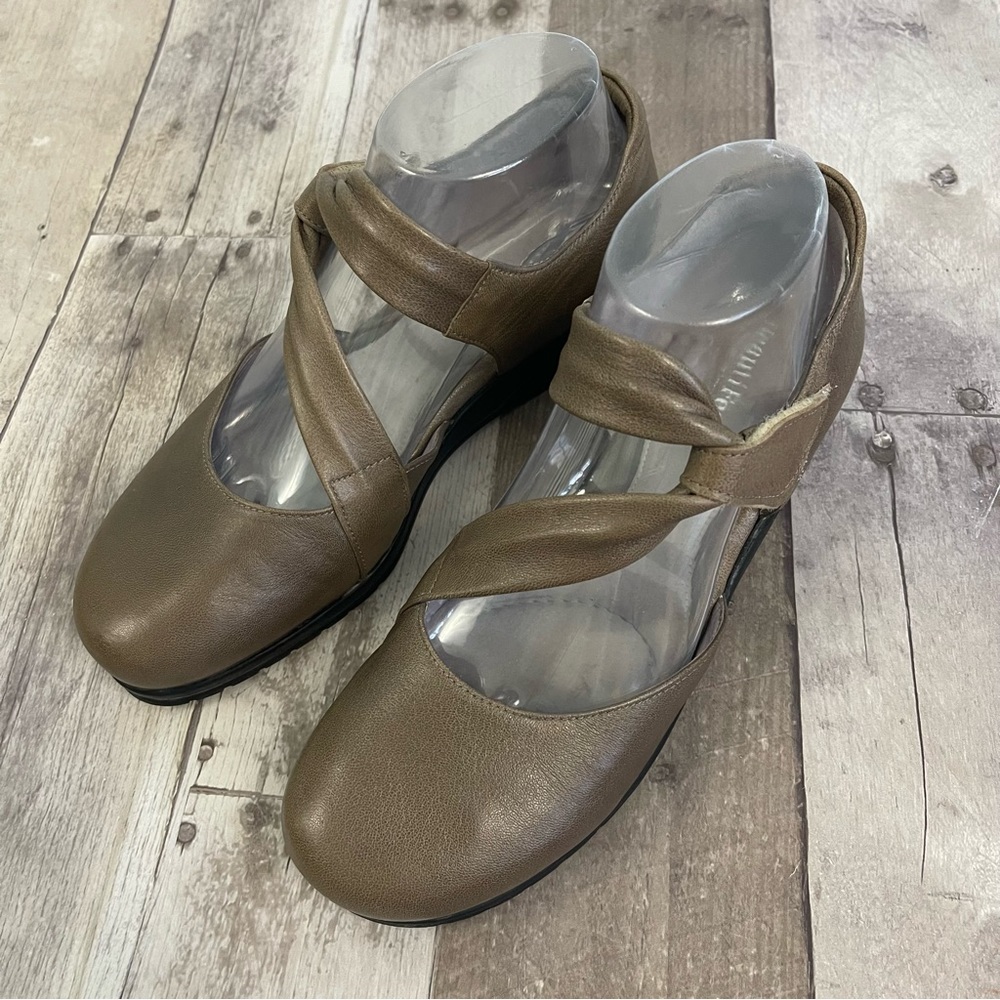 BeautiFeel Pleasure Mary Jane Leather Flats Comfort Shoes Gray 44233 - Picture 1 of 13